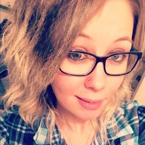 Meet your Posher, Casey